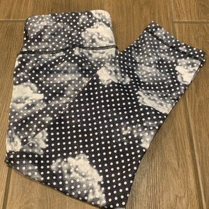 Lululemon Cloud Dot Wunder Under Crops Sz 8